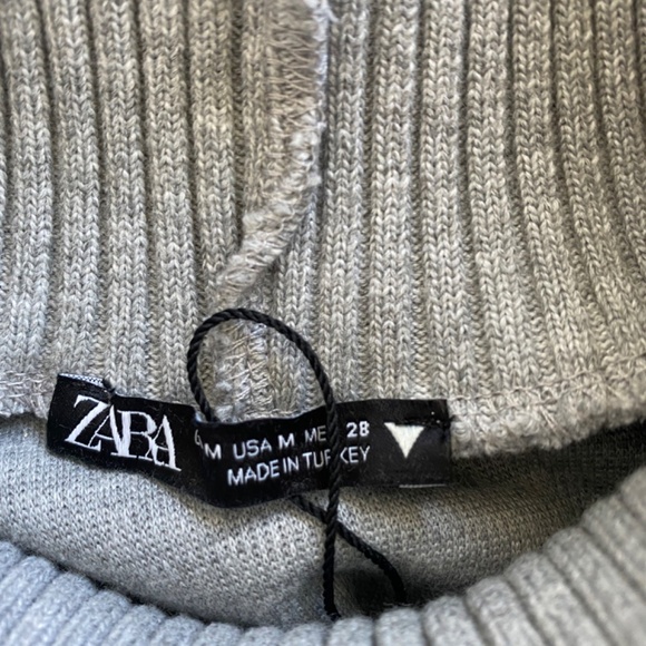 NWOT Zara Sleeveless Turtleneck Top - Picture 3 of 4